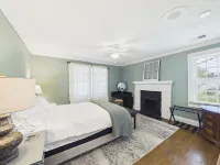 Cozy Cottage on Canton Street just steps away from nightlife, shopping and parks - WiFi