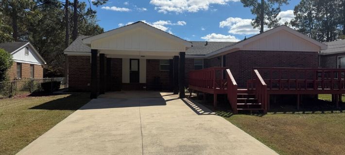 Cozy 4 bedroom House 2.5 bath Hotels in Dougherty County