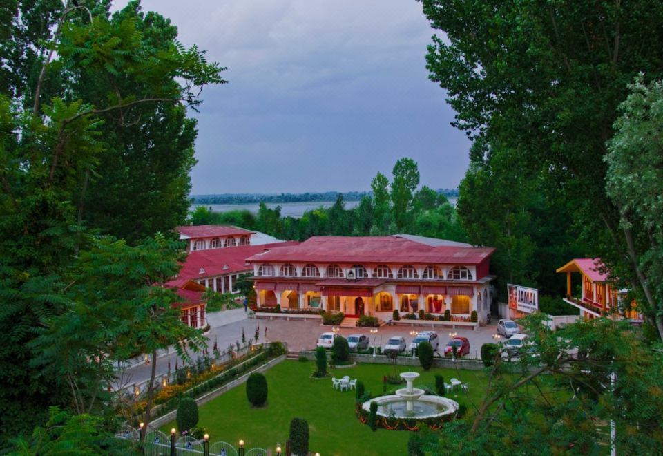 hotel overview picture