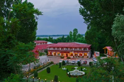 Jamal Resorts Các khách sạn ở Nishat