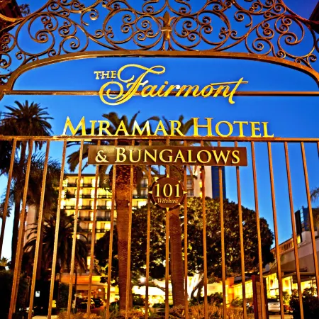 Fairmont Miramar Hotel & Bungalows Отели рядом с достопримечательностью «Променад на Третьей улице»