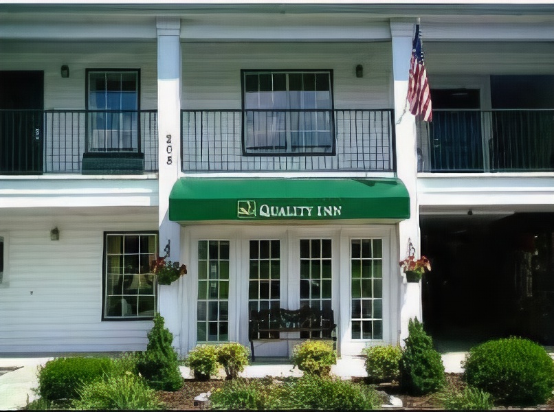 Quality Inn Decatur River City