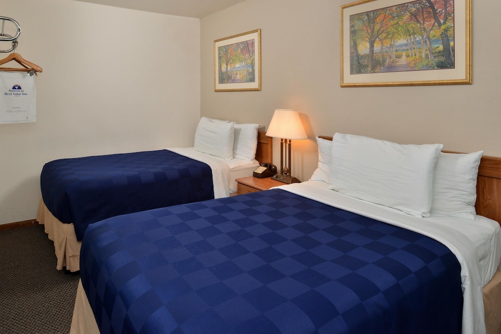 Americas Best Value Inn Marquette