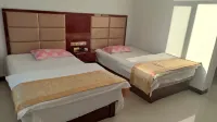 Warm Hotel