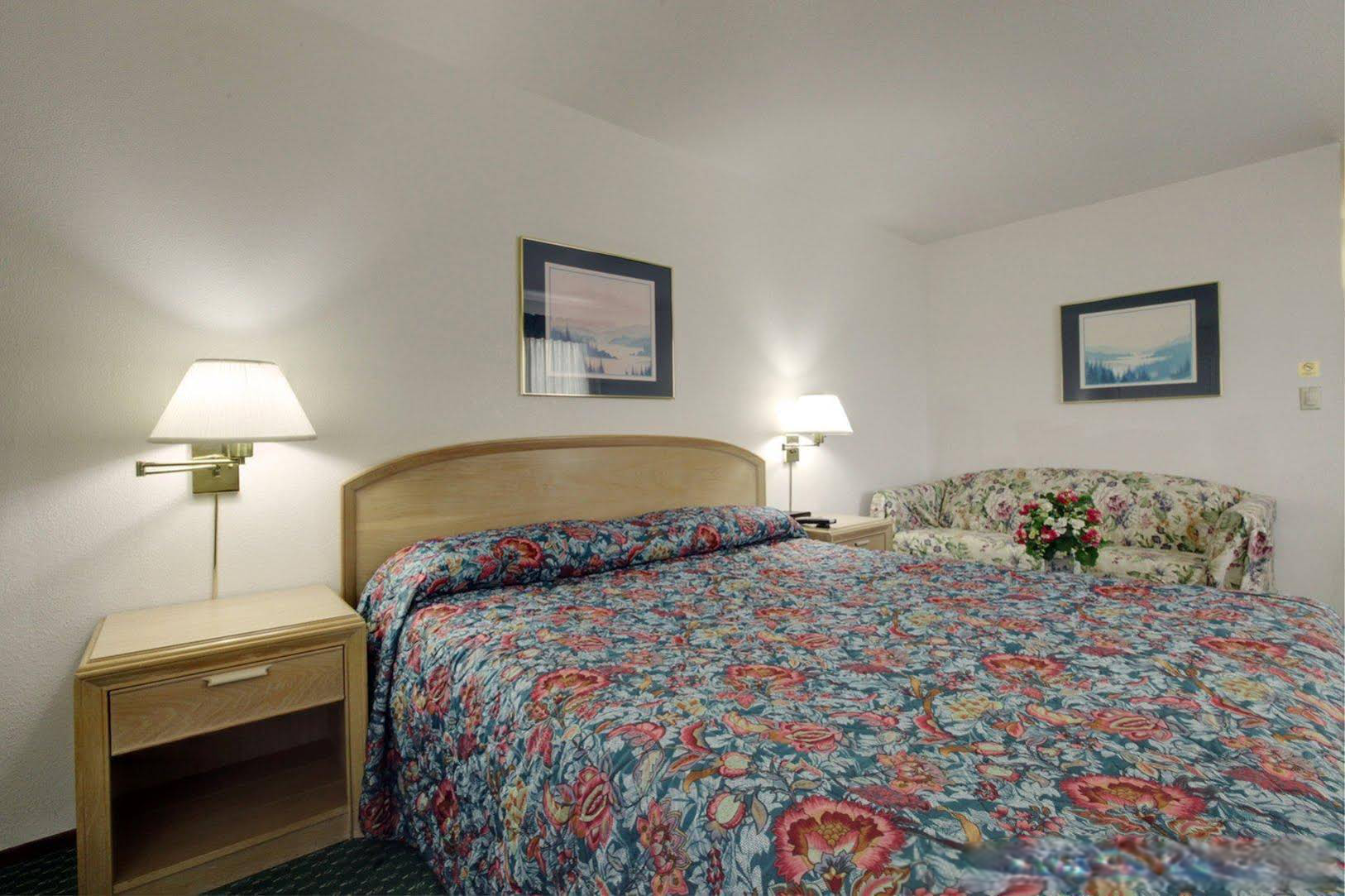 Americas Best Value Inn and Suites Clearlake