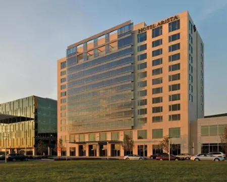 Hotel Arista Hotels in Naperville