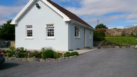 Villa Pio Luxury Apartment 3km from Historic Cong, Ashford Castle, Ashford Lodge Отели рядом с достопримечательностью «Knock Shrine»