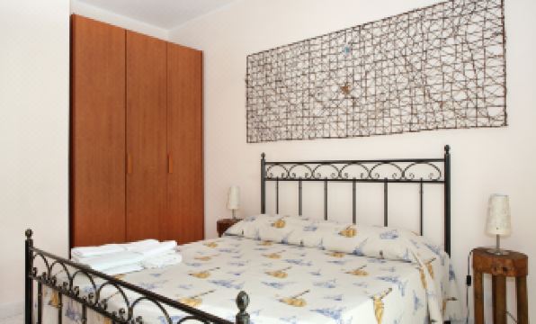 Adriana casa vacanze mare Etna Sicilia - Housity