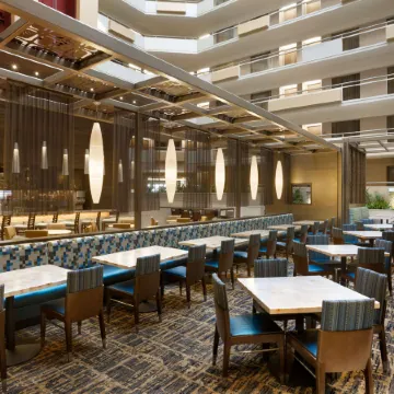Embassy Suites by Hilton San Antonio Airport