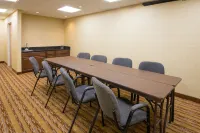 Holiday Inn Express & Suites Wauseon Hotels in Dover Township