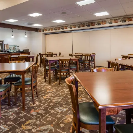 Best Western Plus Country Inn  Suites