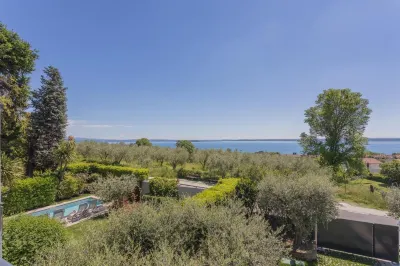 Insula Felix - Deluxe Double or Twin Room with Lake View