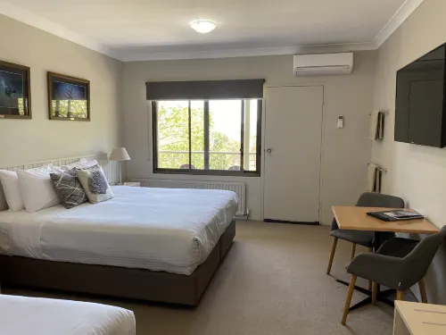 Jindy Inn