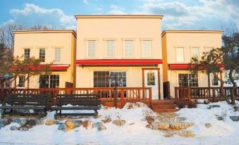 Yongin Dongubak Tourist Pension