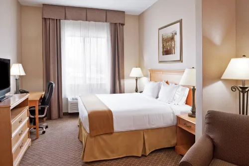 Holiday Inn Express & Suites Chesterfield - Selfridge Area Hotels in Chesterfield Township
