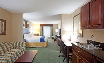 Holiday Inn Express & Suites Meriden