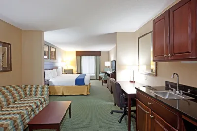 Holiday Inn Express & Suites Meriden