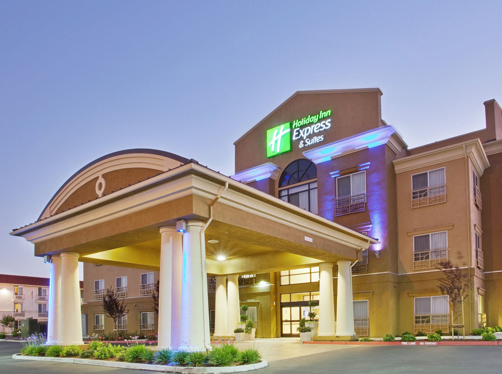Holiday Inn Express & Suites SALINAS by IHG