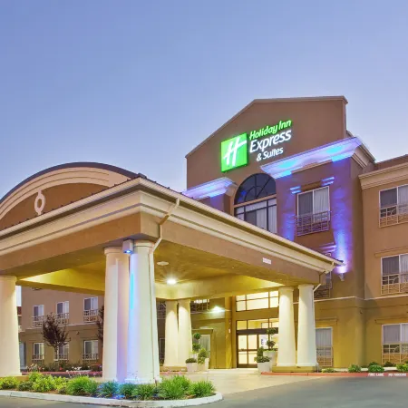 Holiday Inn Express & Suites SALINAS by IHG