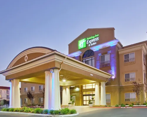 Holiday Inn Express & Suites SALINAS by IHG โรงแรมในซาลีนาส