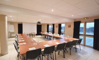 Brit Hotel Reims la Pompelle