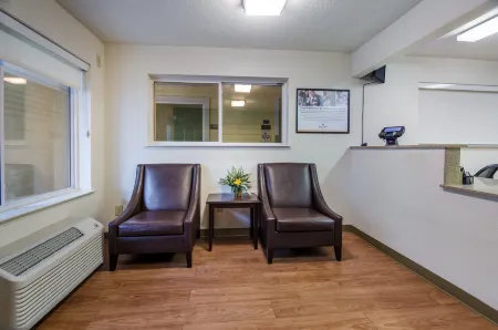 HomeTowne Studios Winston-Salem - University Pkwy Отели рядом с достопримечательностью «Winston-Salem Fairgrounds»