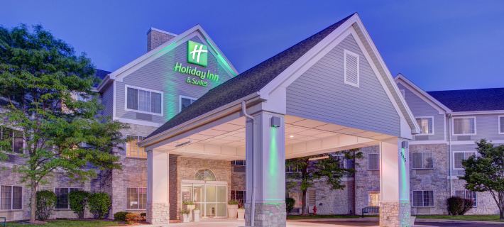Holiday Inn & Suites MILWAUKEE AIRPORT by IHG Hotels in Milwaukee
