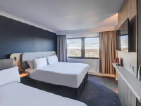 โรงแรม Holiday Inn Express Edinburgh City West บาย IHG โรงแรมในเอดินบะระ