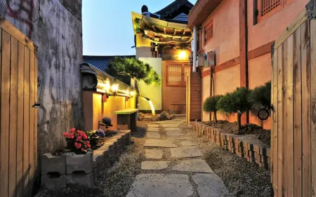 Jeonju Daraeheon Hanok Stay