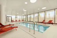 Hyatt House Paris Charles de Gaulle Airport - piscina