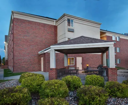 Sonesta Simply Suites des Moines