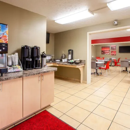 Super 8 by Wyndham Sandusky