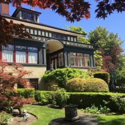 Beaconsfield Bed and Breakfast - Victoria Отели рядом с достопримечательностью «Рокленд»