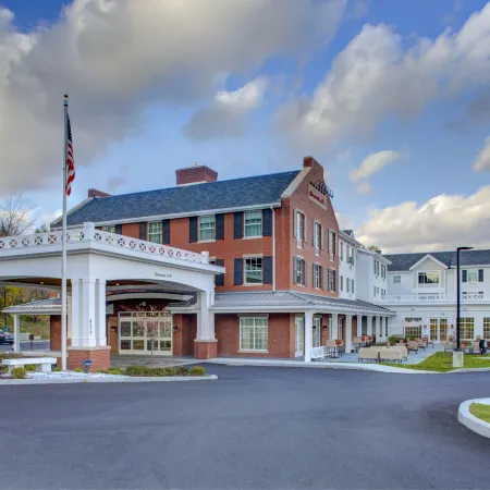 Hampton Inn & Suites Manchester