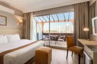 Ramada by Wyndham Ankara - Parvekkeita
