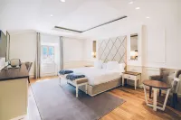 Heritage Grand Perast by Rixos Hotels in Strp