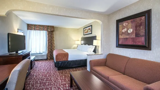 Holiday Inn Express & Suites Corinth