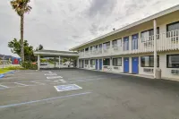Motel 6 Buellton, CA - Solvang Area - Parkering