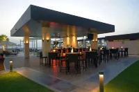 Crowne Plaza ABU DHABI - YAS ISLAND by IHG - bar