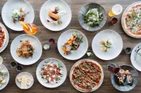 Elite Gold Coast Отели в г. Мерримак