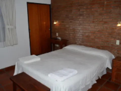 洛斯塔利帕內斯德瑪爾酒店 馬德林港酒店