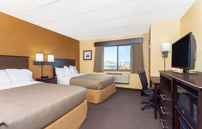 AmericInn by Wyndham West Bend