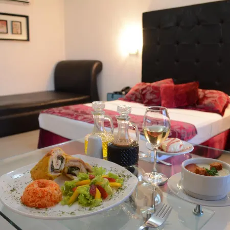 Hotel Calima Real
