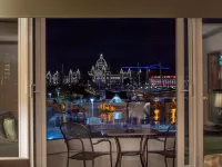 Victoria Regent Waterfront Hotel & Suites Hotels near Laurel Point