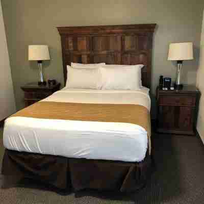 Roosevelt Hotel - Yellowstone Rooms