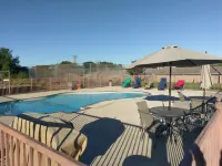 Windcrest Inn and Suites - Swimmingpools