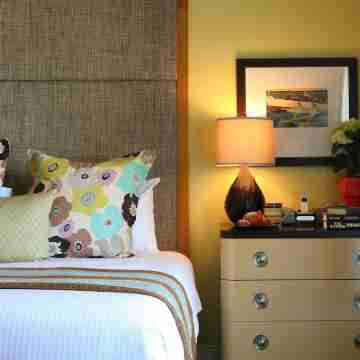 Campbell's Lake Chelan's Waterfront Resort Rooms