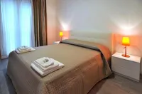 BB Hotels Aparthotel Arcimboldi - Condos