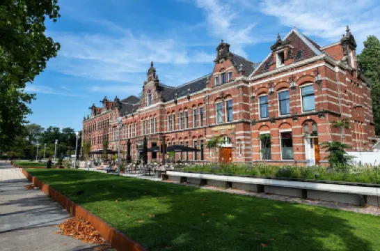 Conscious Hotel Westerpark Hotels near Westergasfabriek