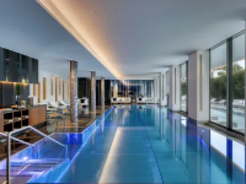 โรงแรมรอยัล ซาวอยและสปา โรงแรมในโลซาน